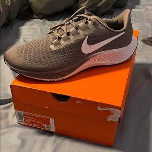 10.5 - Nike Air zoom Pegasus (brand new)